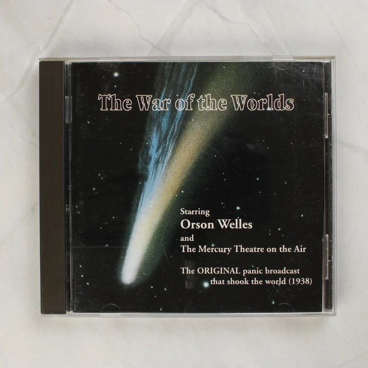 The War of the Worlds CD előlapja üstökös grafikával