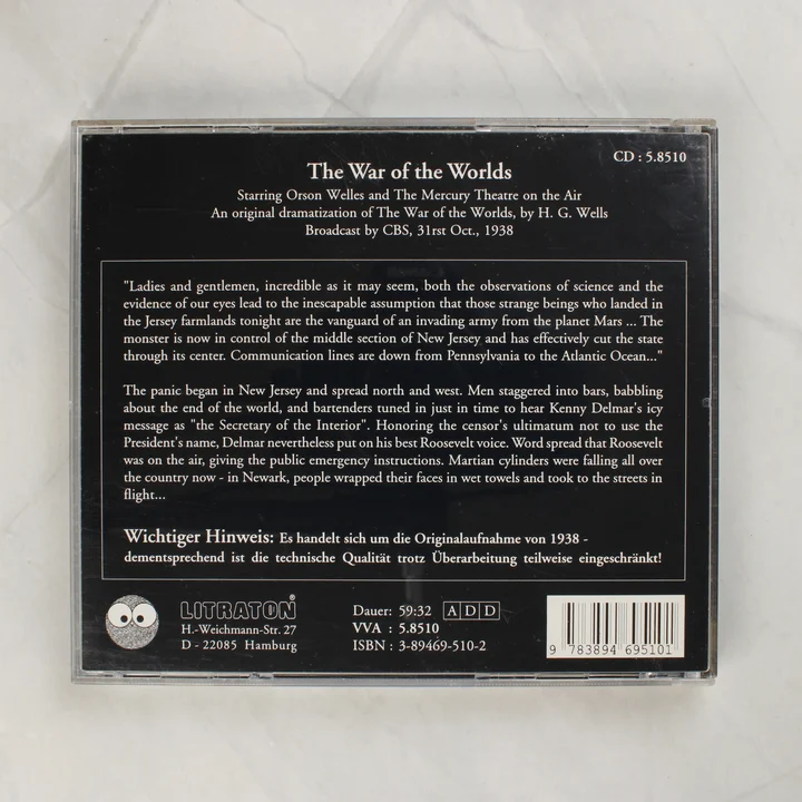 The War of the Worlds CD hátlapja leírással és vonalkóddal