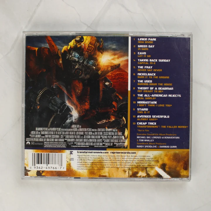 Transformers Revenge of the Fallen CD hátlap Transformers Revenge of the Fallen filmzenei CD hátlapja a számlistával