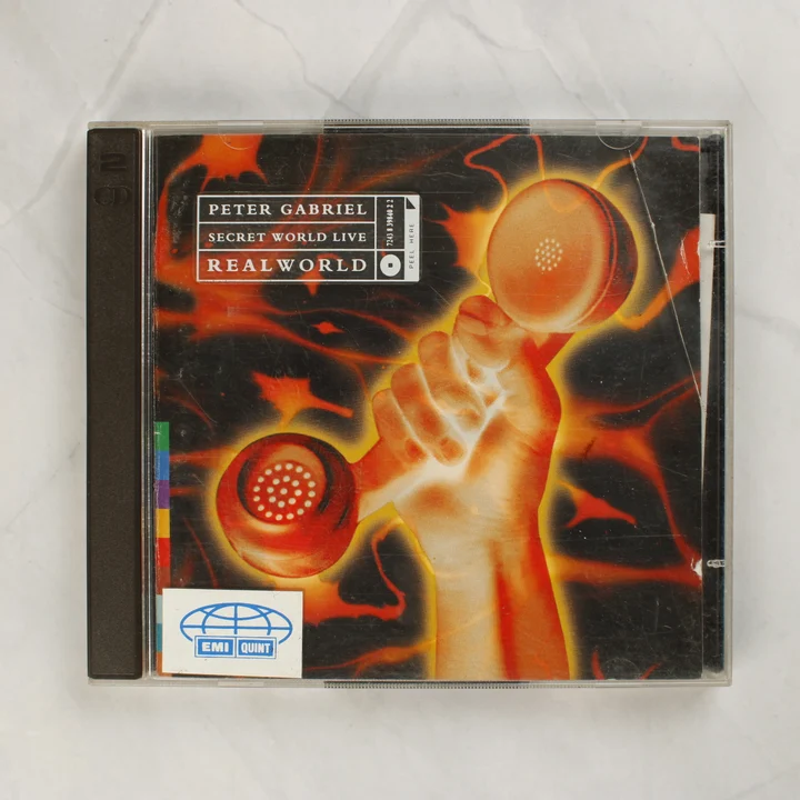 Peter Gabriel Secret World Live dupla CD előlapja vastag tokban