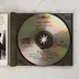 A nyitott CD-tok a lemezzel