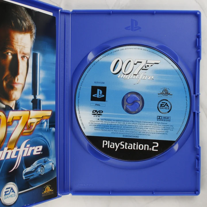 007 Nightfire PlayStation 2 nyitott tok lemezzel