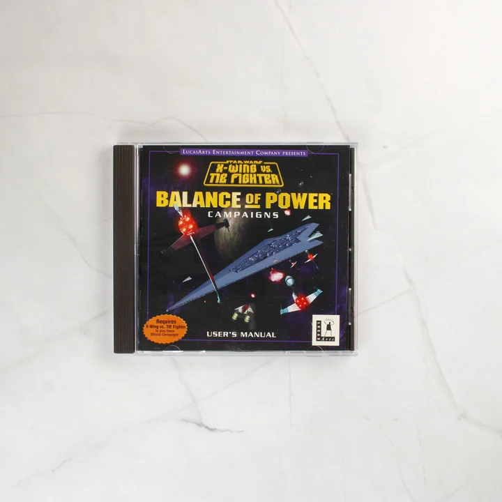 A játék CD-tokja a kézikönyvvel