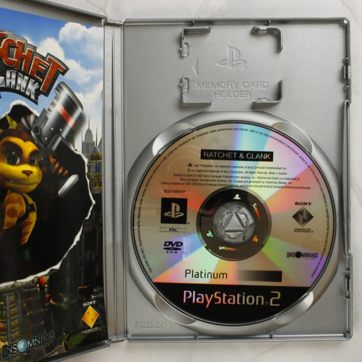 Ratchet & Clank PS2 Platinum lemez Ratchet & Clank Platinum PlayStation 2 nyitott tok és lemez