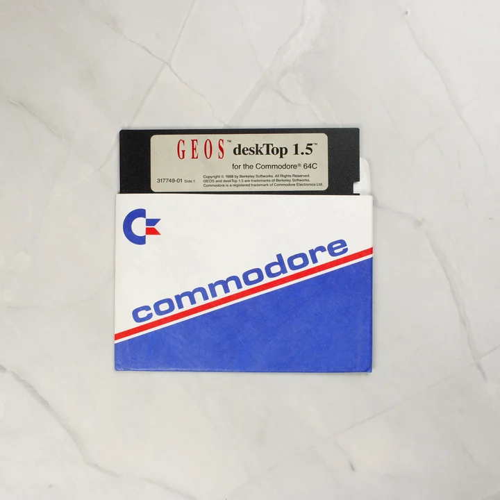 GEOS deskTop 1.5 floppy lemez Commodore papírtokban