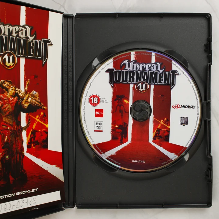 Unreal Tournament 3 nyitott tok lemezzel és útmutatóval