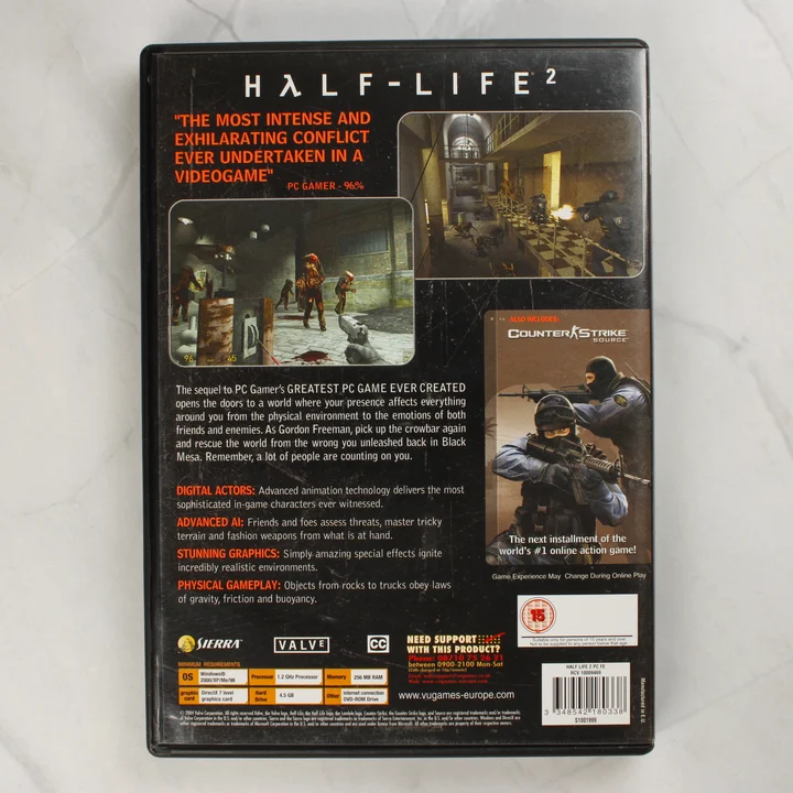 A Half-Life 2 videójáték tokjának hátoldala leírással és képernyőfotókkal.