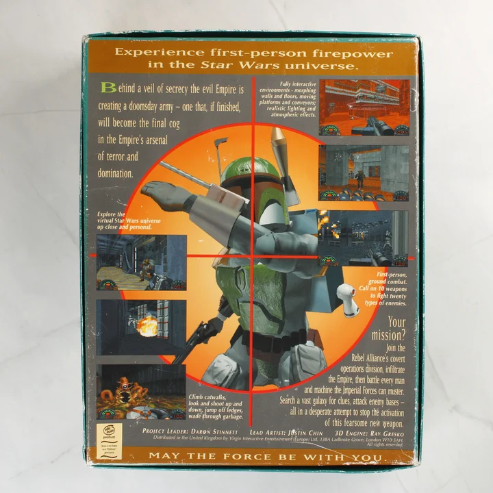A Star Wars Dark Forces játékdoboz hátoldala leírással és képernyőfotókkal