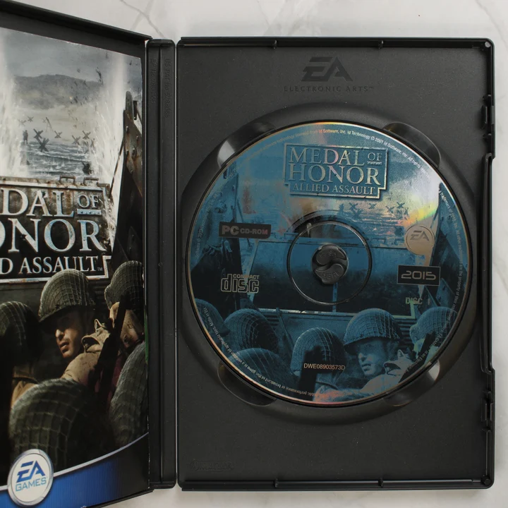 Medal of Honor Allied Assault lemez Medal of Honor Allied Assault nyitott tok és lemez