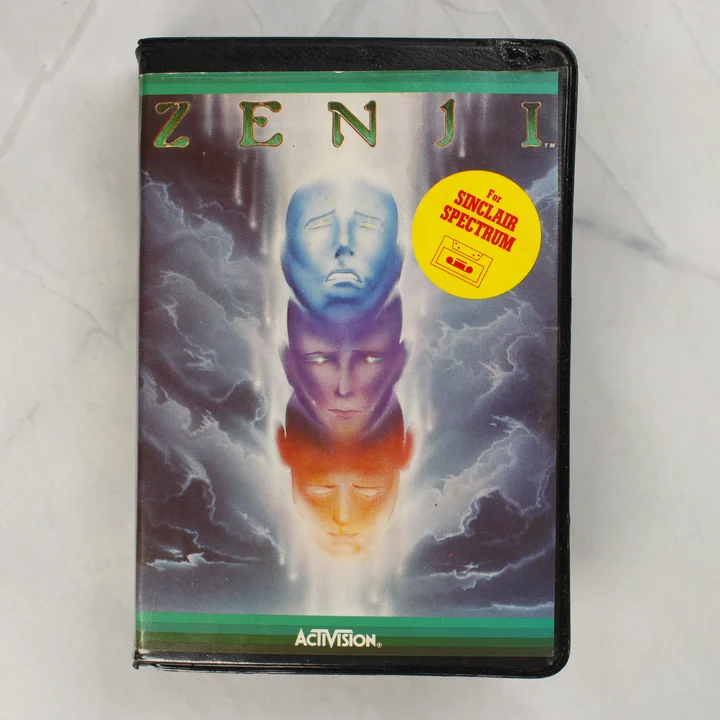 Zenji Sinclair Spectrum borító Zenji videójáték Sinclair Spectrumra, elölnézet a tokkal