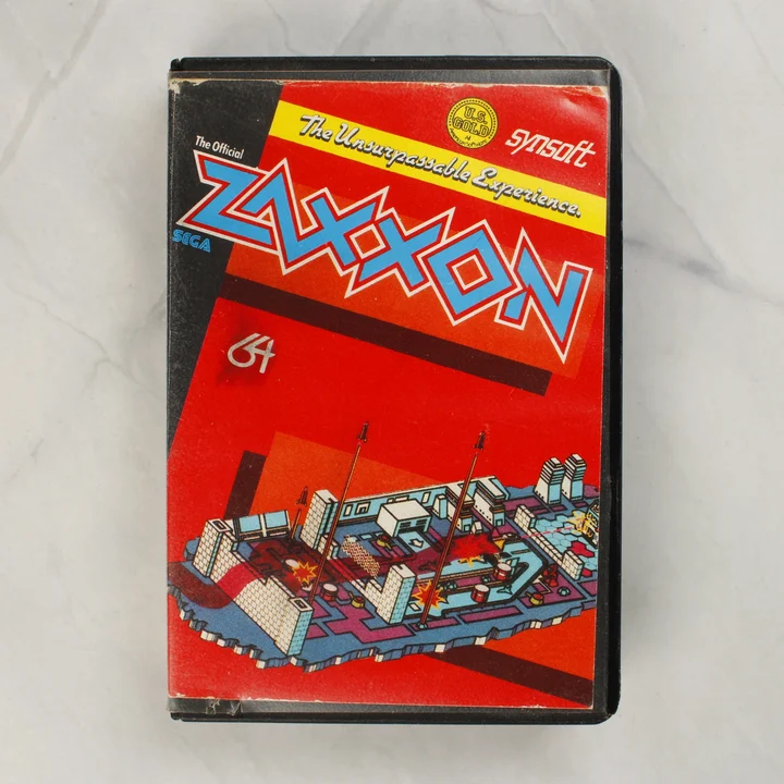 Zaxxon C64 borító Zaxxon Commodore 64 videójáték elülső borítója piros háttérrel
