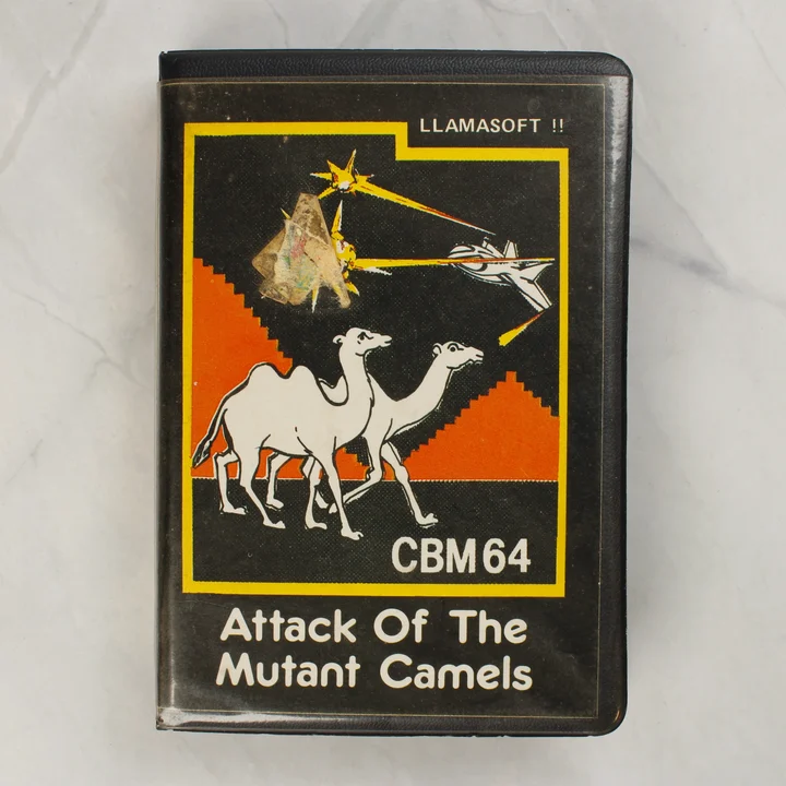 Attack Of The Mutant Camels C64 borító Attack Of The Mutant Camels Commodore 64 játék kazetta tokja elölről