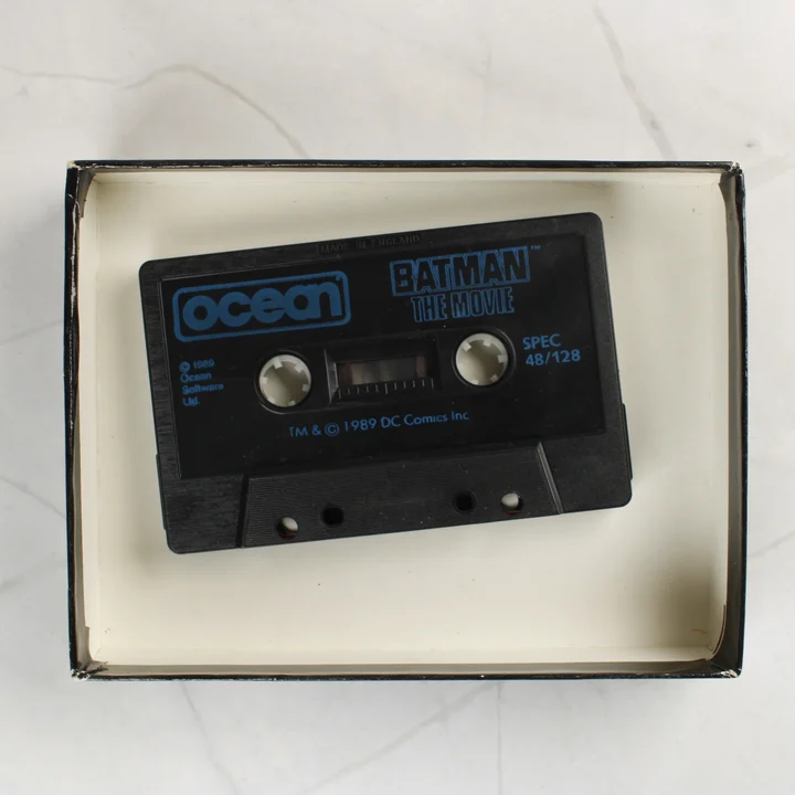 Batman The Movie ZX Spectrum kazetta a nyitott dobozban
