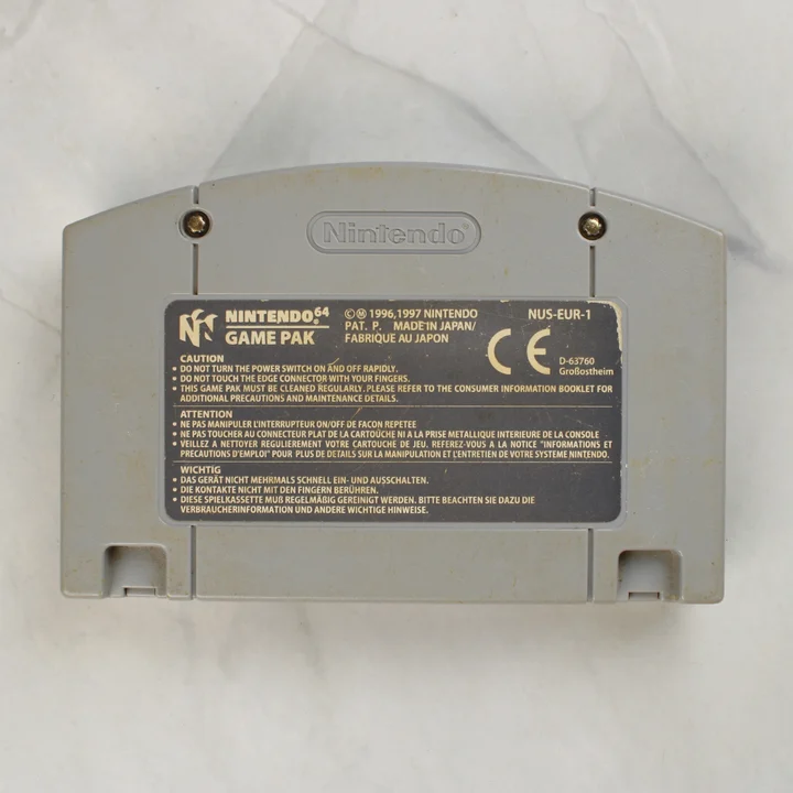 GoldenEye 007 Nintendo 64 cartridge hátnézete
