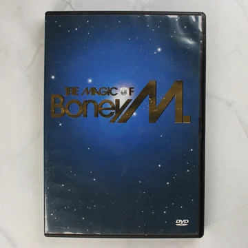 The Magic of Boney M. DVD előlapja csillagos háttérrel