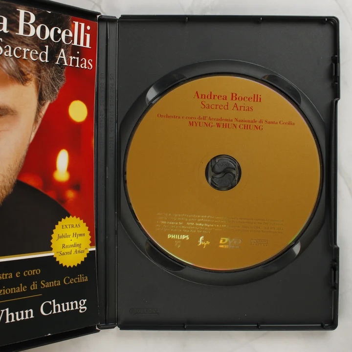 Andrea Bocelli Sacred Arias DVD lemez Nyitott DVD tok az aranyszínű lemezzel