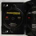 A nyitott tokban lévő Mobilmánia koncert DVD