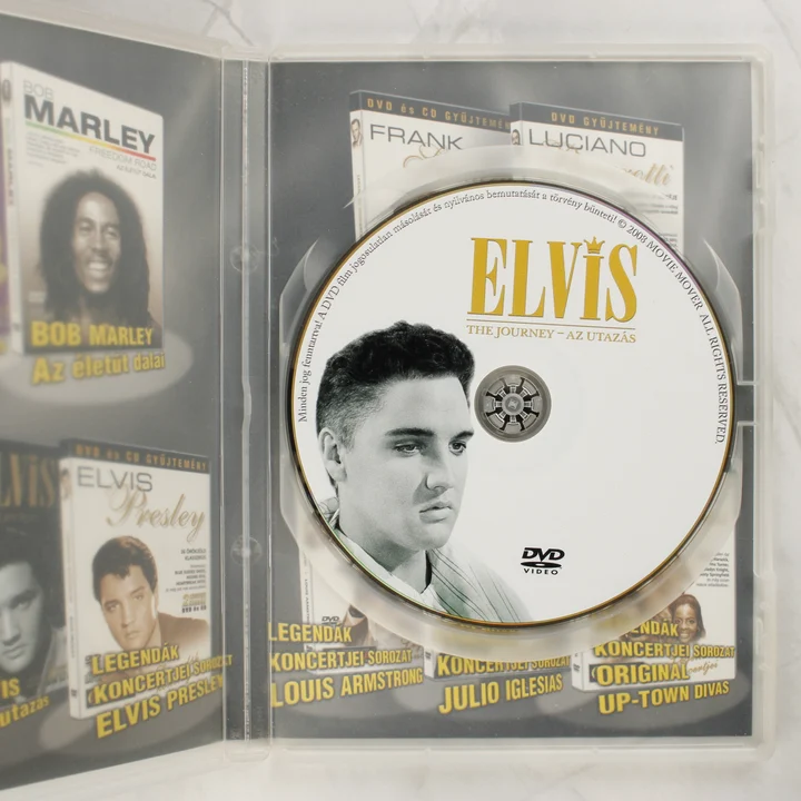 Nyitott DVD tok a lemezzel és a belső borítóval