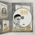 Nyitott DVD tok a lemezzel és a belső borítóval
