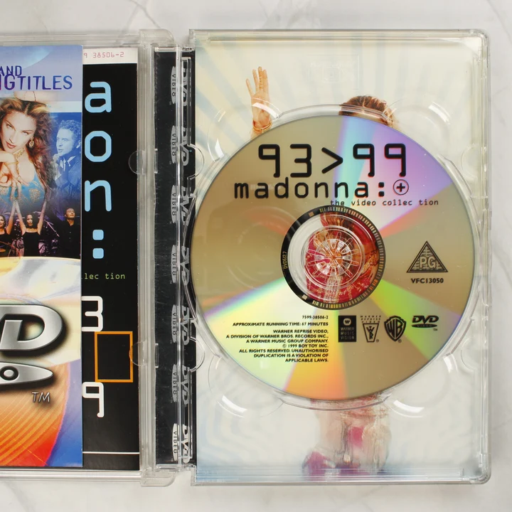 Madonna: The Video Collection 93:99 nyitott DVD tok