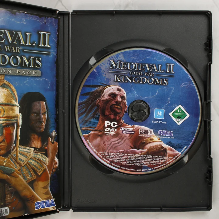 Medieval II Total War Kingdoms lemez Medieval II: Total War Kingdoms nyitott tok és lemez
