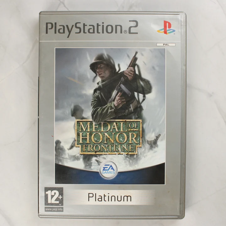 Medal of Honor Frontline Platinum PlayStation 2 játék előlapja