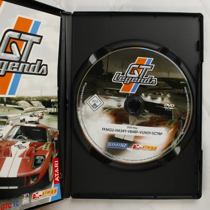 GT Legends PC lemez Nyitott GT Legends tok a DVD lemezzel