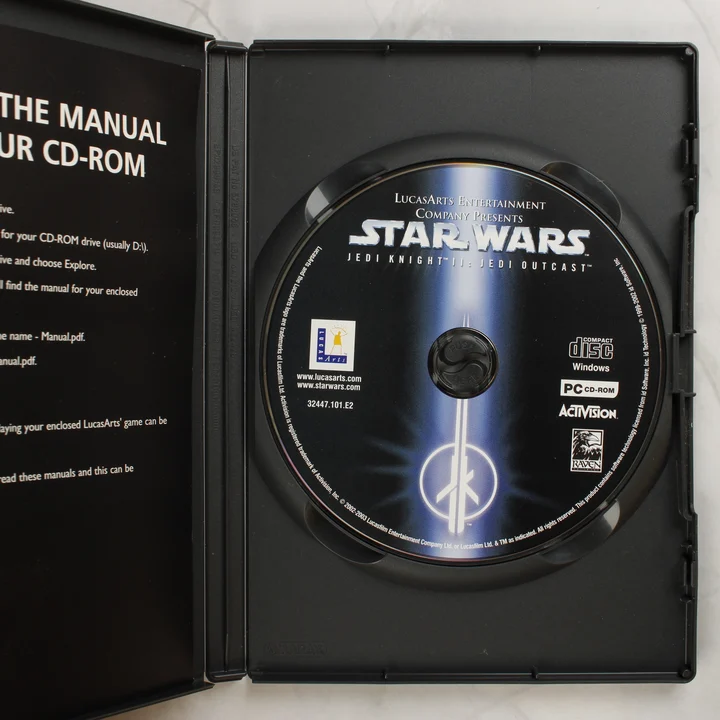 Star Wars Jedi Knight II PC lemez és belső Star Wars Jedi Knight II: Jedi Outcast nyitott tok lemezzel