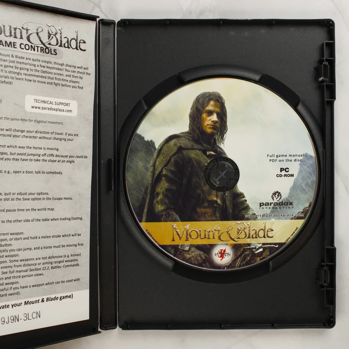 Mount & Blade nyitott tok lemezzel