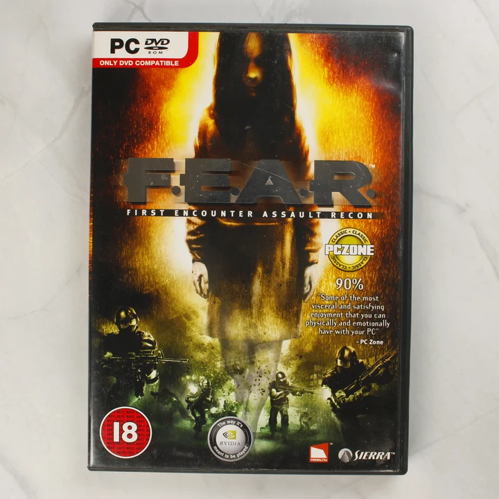 F.E.A.R. PC borító F.E.A.R. PC videójáték tokjának előlapja