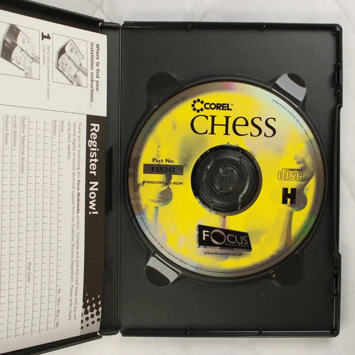 Corel Chess CD-ROM a nyitott tokban