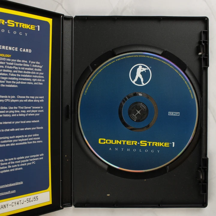 Counter-Strike 1 Anthology belső Counter-Strike 1 Anthology nyitott tok és lemez