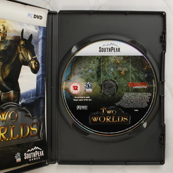 Two Worlds PC DVD nyitott tok és lemez