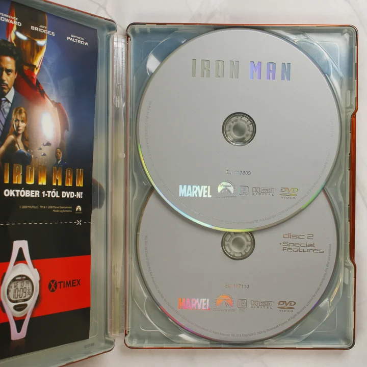 Iron Man Steelbook belső Iron Man Steelbook nyitott állapotban a lemezekkel
