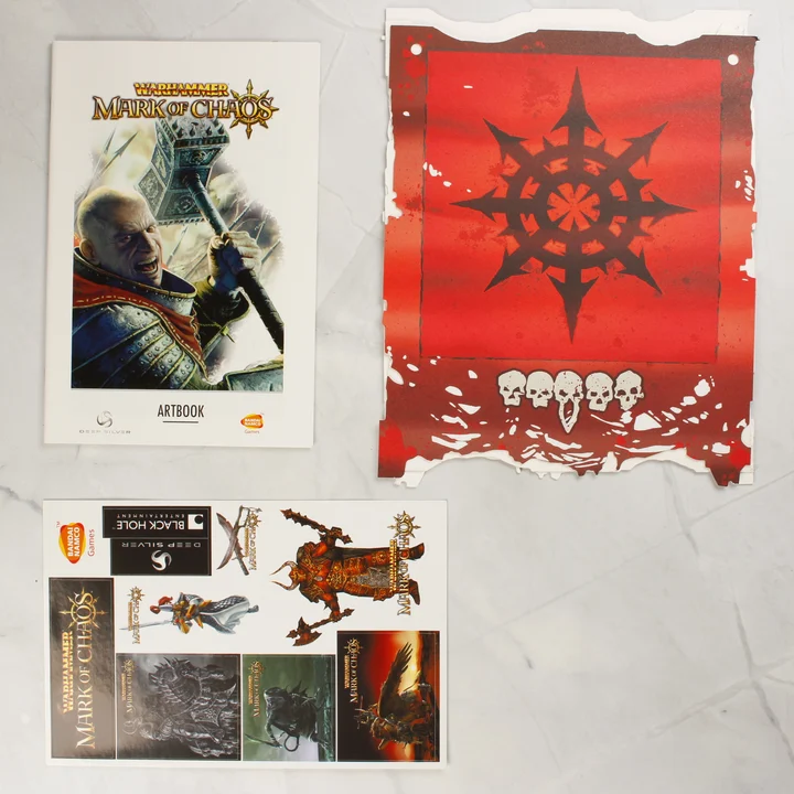 Warhammer Mark of Chaos artbook, zászló és matricák