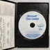 A nyitott tok a Close Combat CD-ROM lemezzel és a promóciós szórólappal