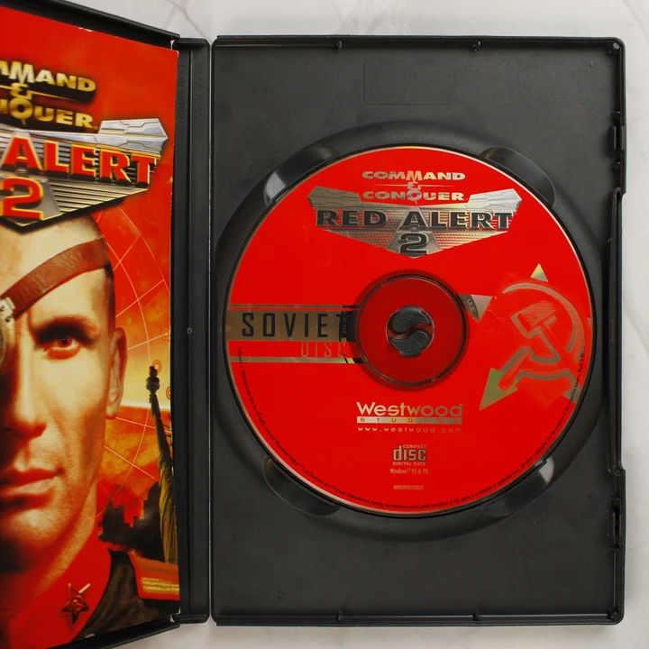 Red Alert 2 PC lemez Command & Conquer Red Alert 2 nyitott tok és lemez