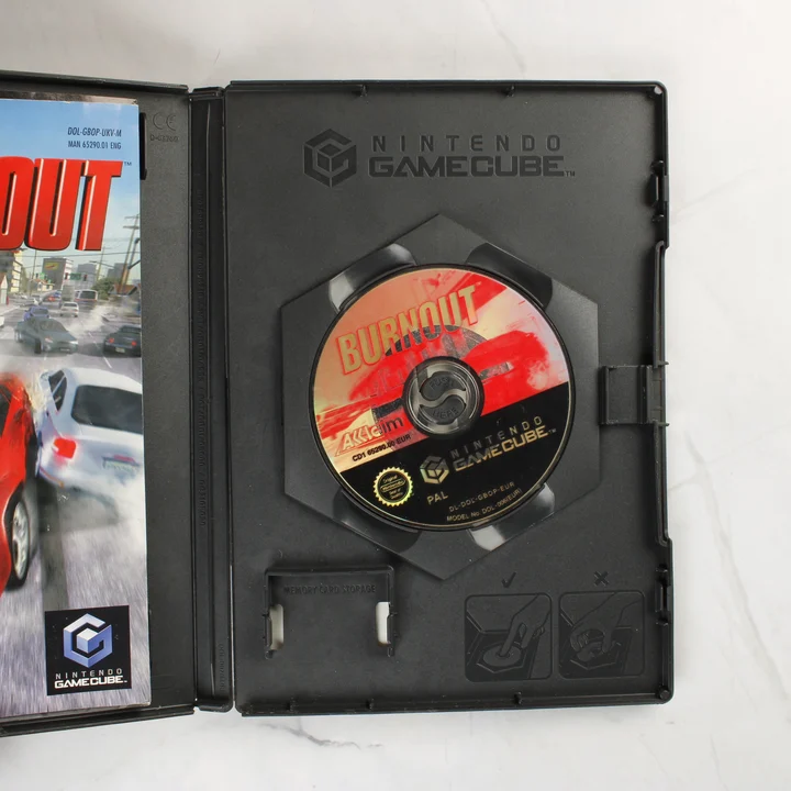 Burnout GameCube belső Nyitott Burnout GameCube tok a lemezzel és az útmutatóval