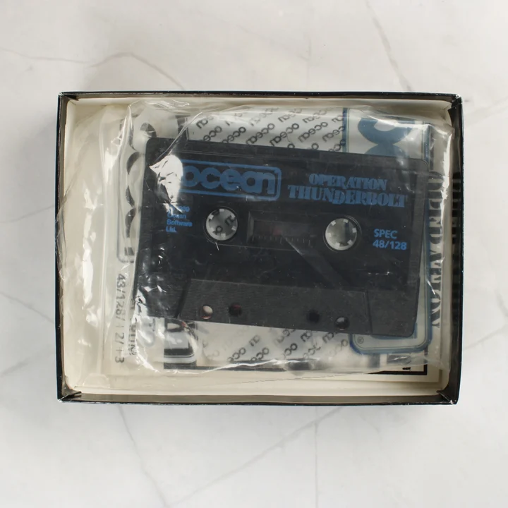 Operation Thunderbolt ZX Spectrum kazetta és útmutató a dobozban