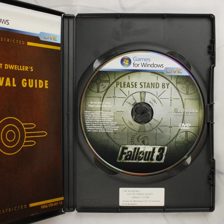 Fallout 3 nyitott tok lemezzel és kóddal