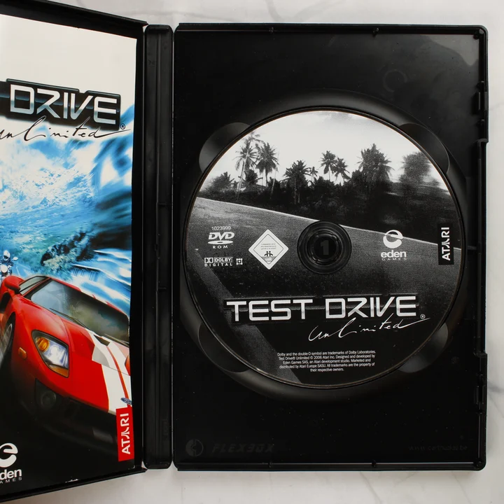 Test Drive Unlimited PC belső Test Drive Unlimited nyitott tok lemezzel és kézikönyvvel