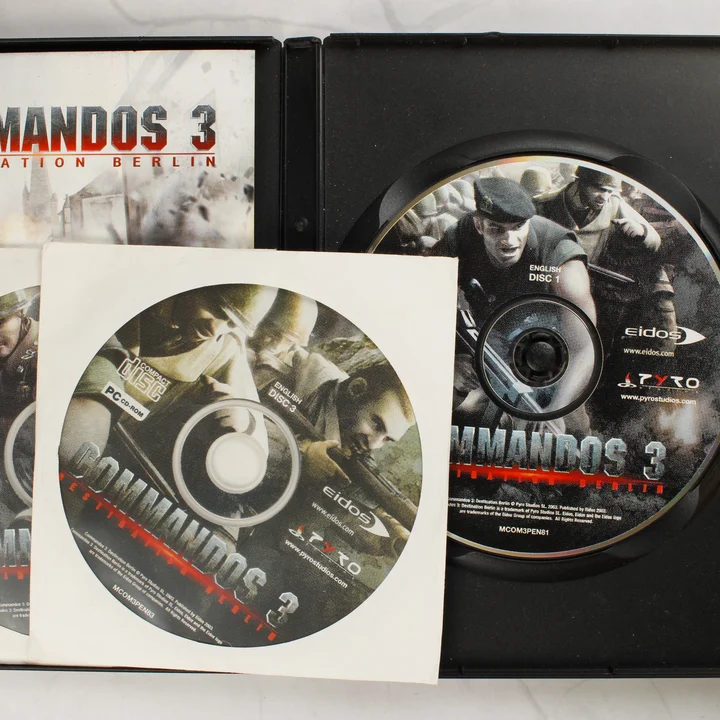 Commandos 3 PC lemezek Commandos 3 Destination Berlin nyitott tok és lemezek