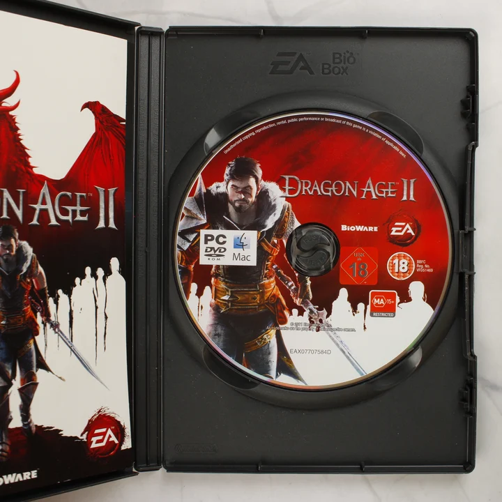 Nyitott Dragon Age II játéktok a lemezzel