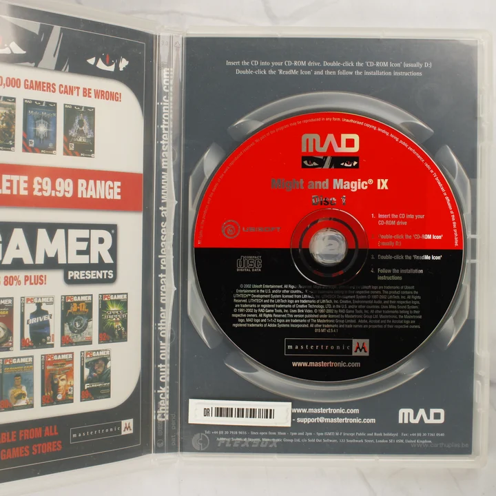 Might and Magic IX nyitott tok a CD-vel