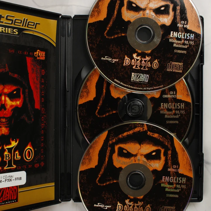 Diablo II BestSeller Series lemezek Diablo II BestSeller Series nyitott tok a lemezekkel