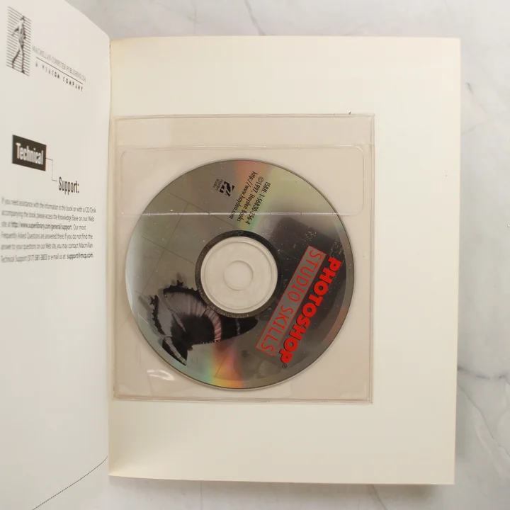 Photoshop 4 Studio Skills CD melléklet A könyv belseje a CD-ROM melléklettel