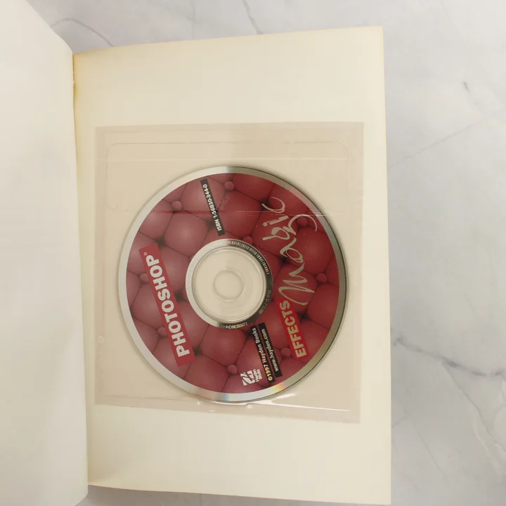 Photoshop Effects Magic CD melléklet A könyvben található CD-ROM a műanyag tasakban