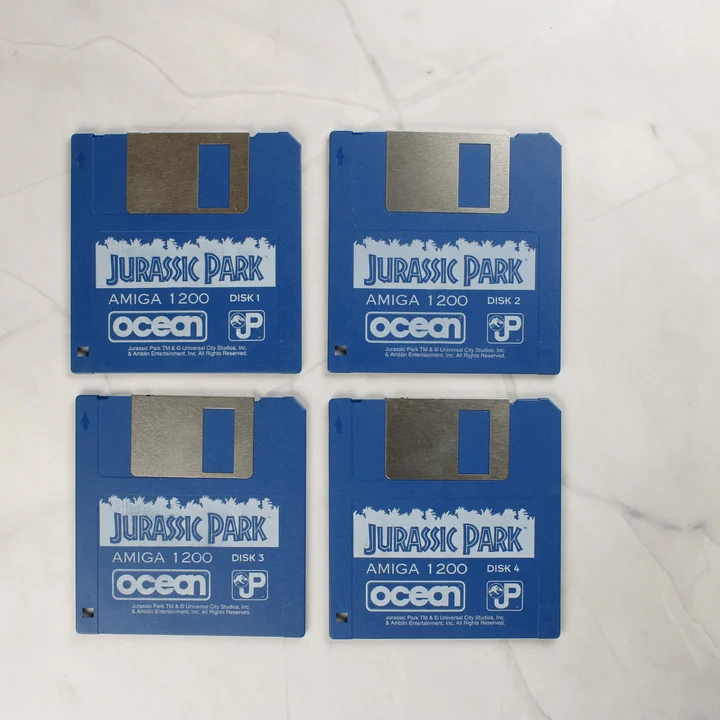 Jurassic Park Amiga floppyk Négy darab kék floppy lemez a Jurassic Park Amiga 1200 játékhoz