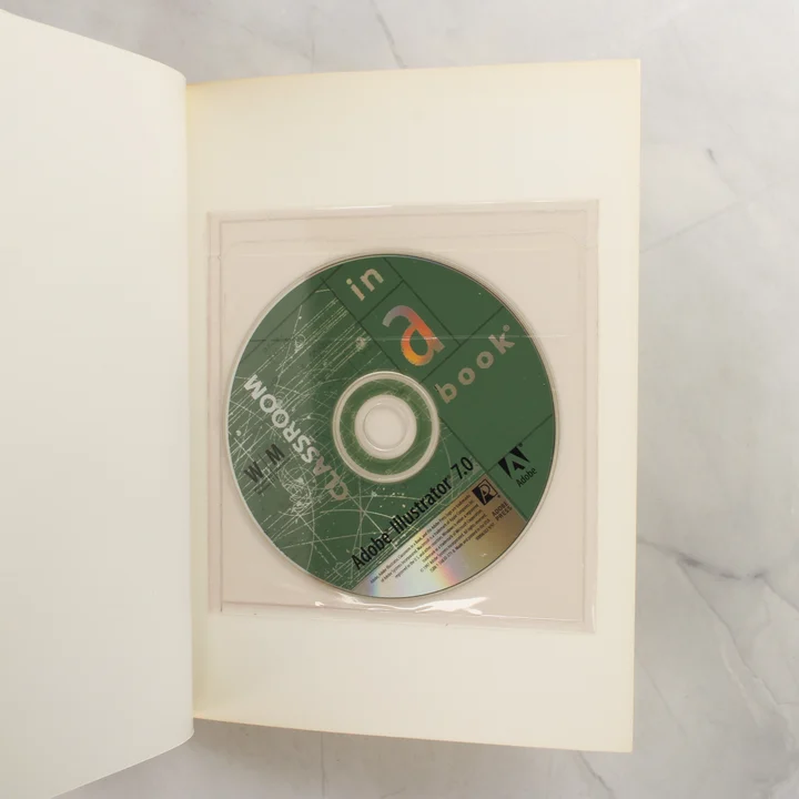 A könyv belsejében található CD-ROM melléklet