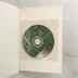 A könyv belsejében található CD-ROM melléklet